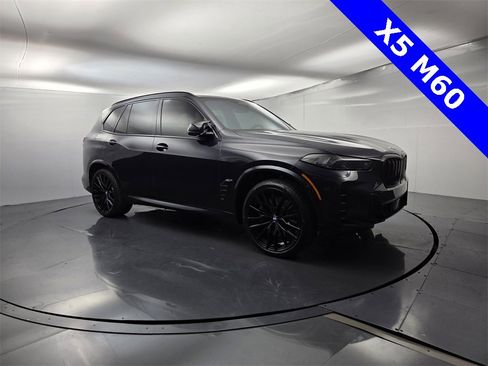 Used 2025 BMW X5 M60i w/ Executive Package image 2