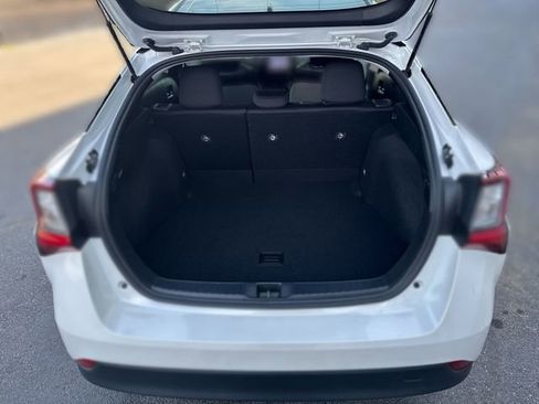 Used 2022 Toyota Prius L Eco FWD image 31