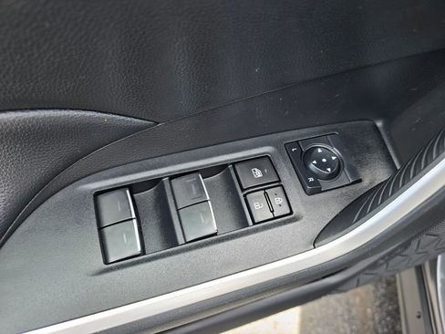 Used 2023 Toyota RAV4 XLE image 17