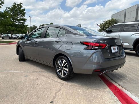 Used 2025 Nissan Versa SV FWD image 8