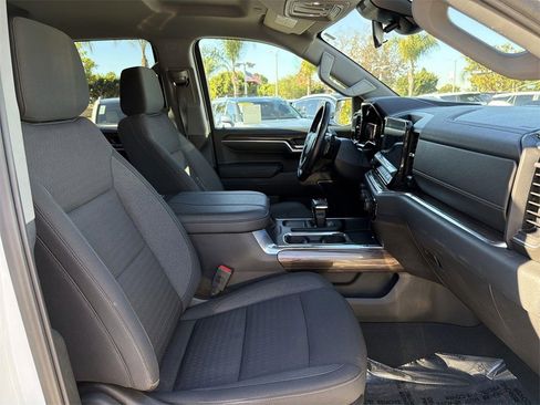 Used 2023 Chevrolet Silverado 1500 LT Trail Boss w/ Protection Package image 32