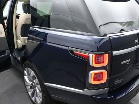 Used 2020 Land Rover Range Rover Autobiography image 26