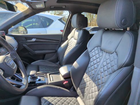 Used 2023 Audi SQ5 Prestige w/ Prestige Package image 25