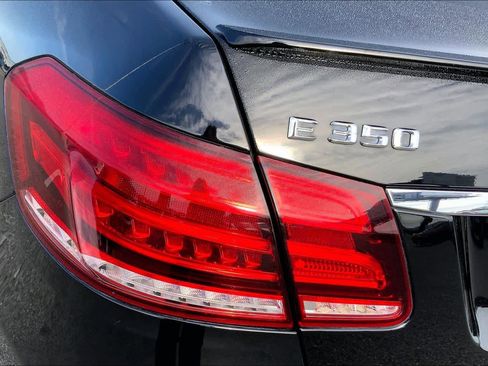 Used 2016 Mercedes-Benz E 350 4MATIC Sedan image 28