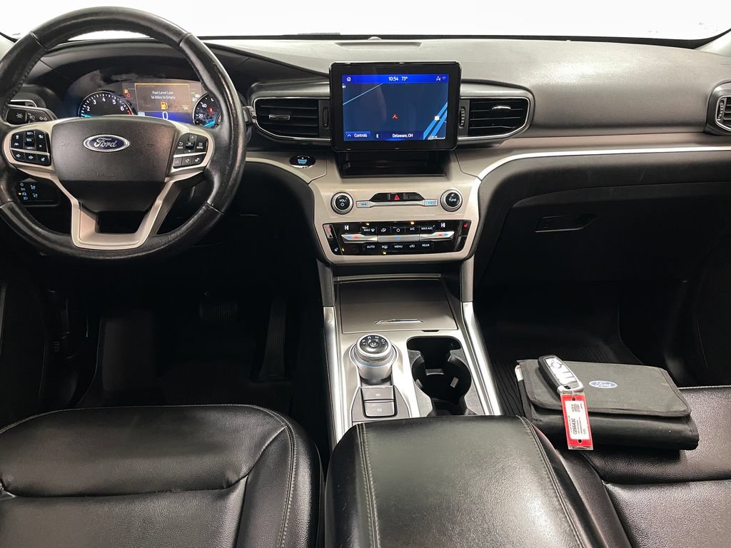Used 2020 Ford Explorer XLT w/ Equipment Group 202A AWD/4WD image 2