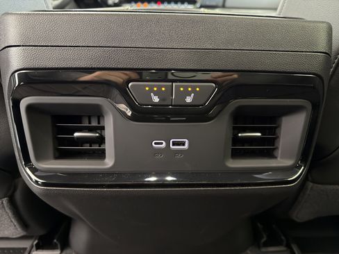 New 2026 Chevrolet Silverado 1500 ZR2 AWD/4WD image 32