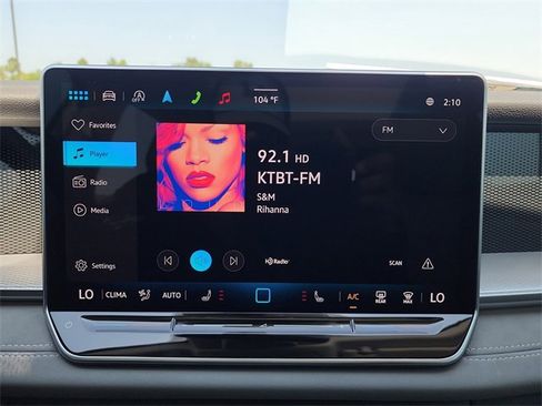 New 2025 Volkswagen Tiguan SE image 19