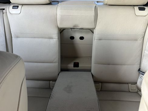 Used 2009 BMW 335i Convertible w/ Premium Pkg image 27