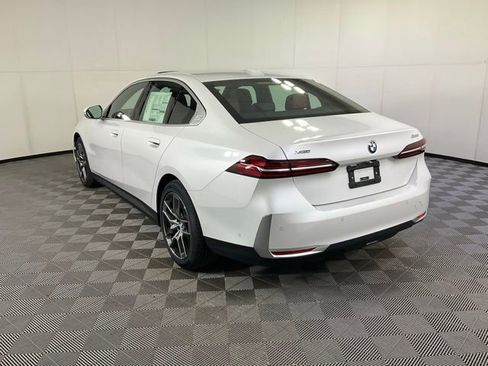 New 2026 BMW 530i xDrive AWD/4WD image 4