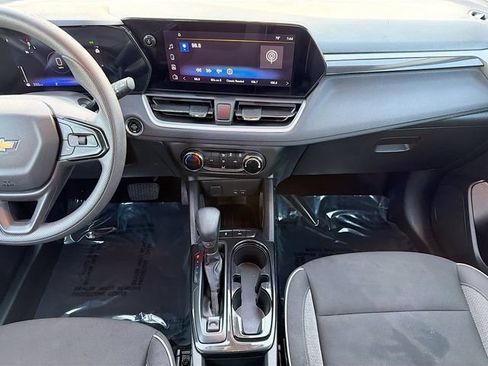 Used 2024 Chevrolet TrailBlazer LS FWD image 18