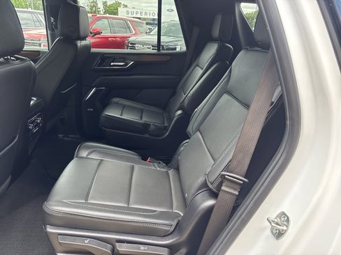 Used 2025 GMC Yukon Denali RWD image 18