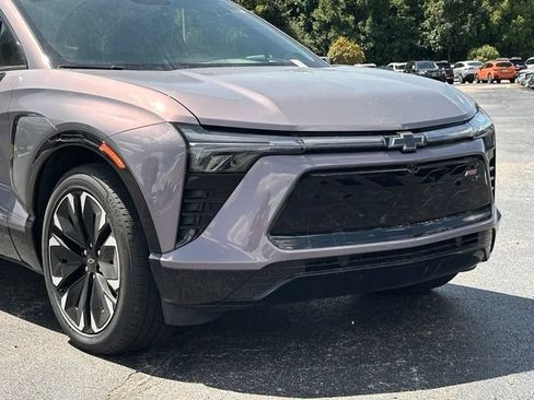 Used 2024 Chevrolet Blazer EV RS AWD/4WD image 2