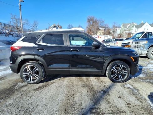 Used 2024 Chevrolet TrailBlazer LT w/ Convenience Package image 2