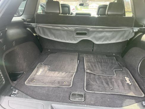 Used 2012 Jeep Grand Cherokee Laredo image 30