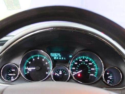 Used 2017 Buick Enclave Convenience FWD image 18