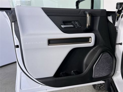 Used 2024 GMC Hummer EV 2X w/ Extreme Off-Road Package image 23