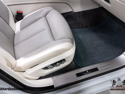 Used 2021 Rolls-Royce Ghost image 27