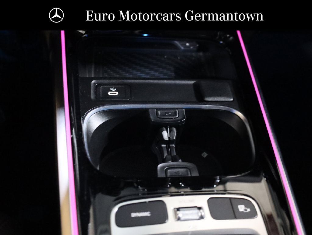Used 2024 Mercedes-Benz EQB 300 4MATIC image 18
