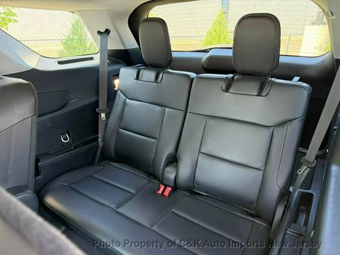 Used 2023 Ford Explorer XLT w/ Equipment Group 202A AWD/4WD image 13