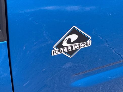 Used 2025 Ford Bronco Sport Outer Banks image 13