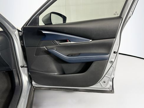 Used 2020 MAZDA CX-30 FWD w/ Select Package image 32