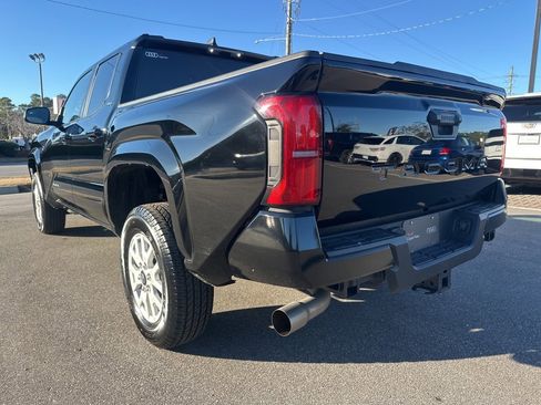 Used 2024 Toyota Tacoma SR5 image 5