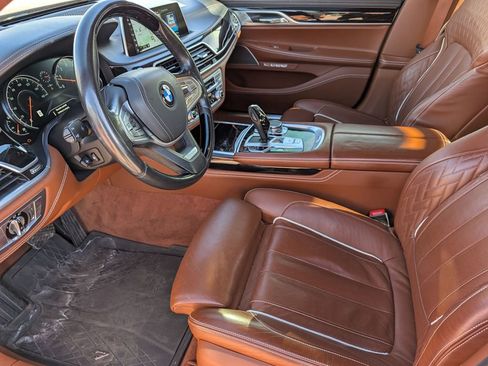 Used 2016 BMW 750i xDrive image 11