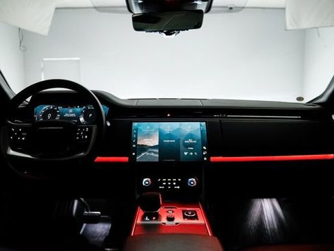 Used 2023 Land Rover Range Rover Autobiography image 43