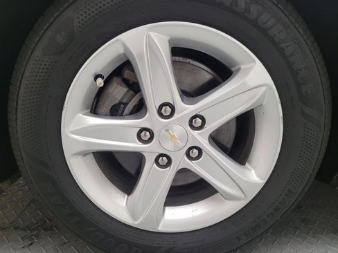 Used 2023 Chevrolet Malibu LS FWD image 31