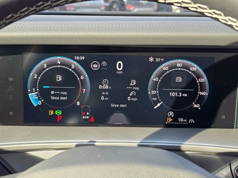 New 2026 Volkswagen Tiguan SE AWD/4WD image 27