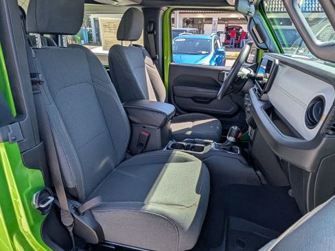 Used 2025 Jeep Wrangler Sport image 15