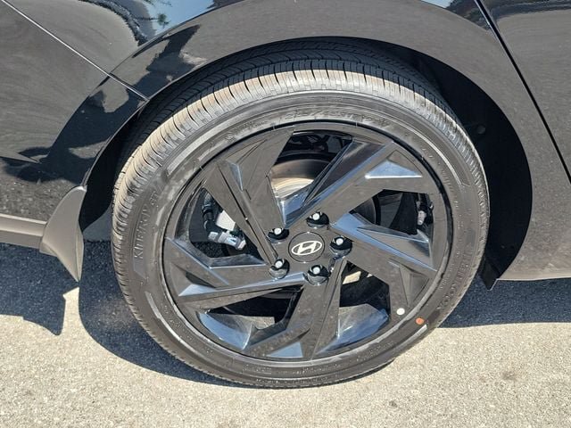 New 2026 Hyundai Elantra SEL Sport Premium FWD image 31