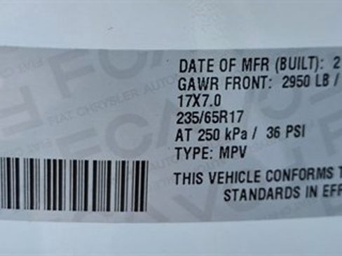 Used 2022 Chrysler Voyager LX image 43