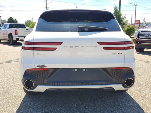 Used 2022 Genesis GV70 3.5T Sport w/ Sport Prestige Package AWD/4WD image 8