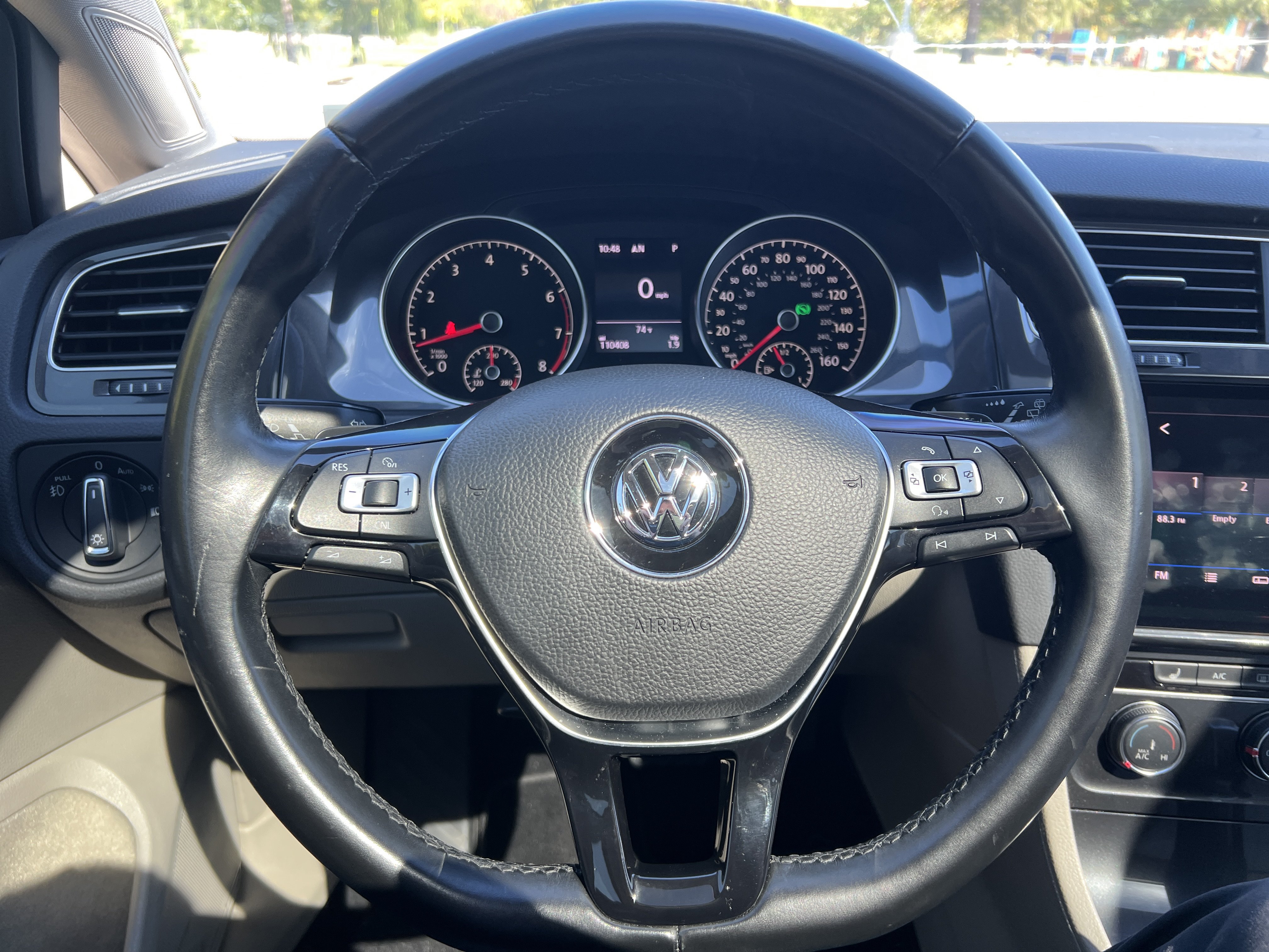 Used 2018 Volkswagen Golf SE FWD image 14
