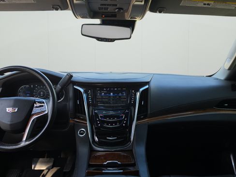Used 2016 Cadillac Escalade Premium AWD/4WD image 24