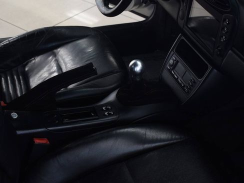 Used 2002 Porsche Boxster RWD image 23