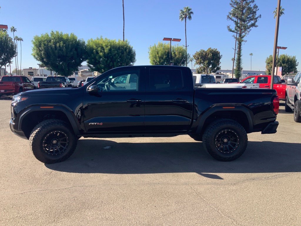 Used 2026 GMC Canyon AT4 w/ AT4 Premium Package AWD/4WD image 4
