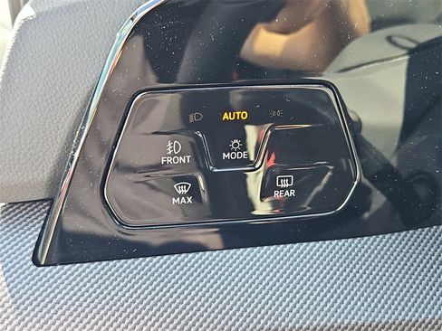 New 2025 Volkswagen GTI SE image 10