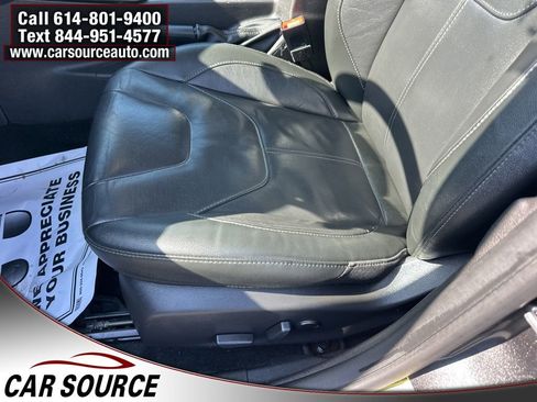 Used 2018 Ford Focus Titanium FWD image 11