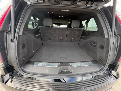 Used 2023 Cadillac Escalade ESV Sport AWD/4WD image 36