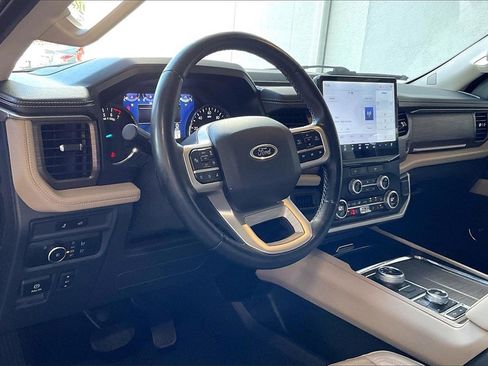 Used 2024 Ford Expedition Max Limited image 4