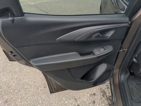 Used 2021 Chevrolet TrailBlazer ACTIV w/ Sun and Liftgate Package image 13