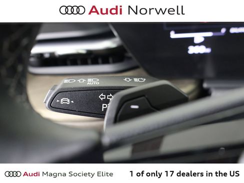 Used 2025 Audi Q5 2.0T Premium w/ Convenience Package image 29