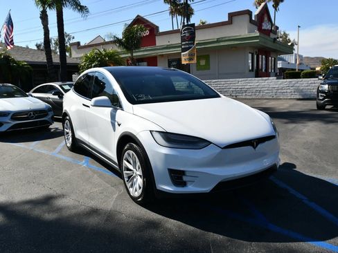 Used 2021 Tesla Model X Long Range AWD/4WD image 1