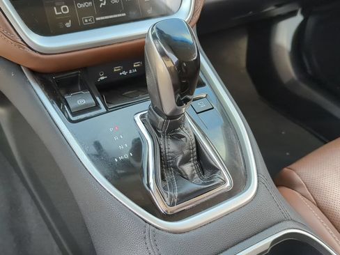 Used 2021 Subaru Outback Touring XT AWD/4WD image 14