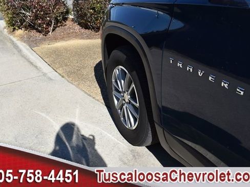 Used 2023 Chevrolet Traverse LT image 17