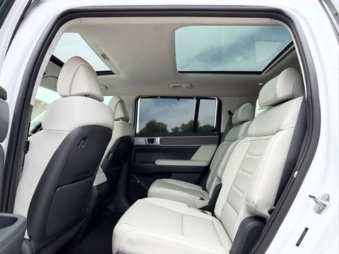 Used 2025 Hyundai Santa Fe Calligraphy FWD image 13