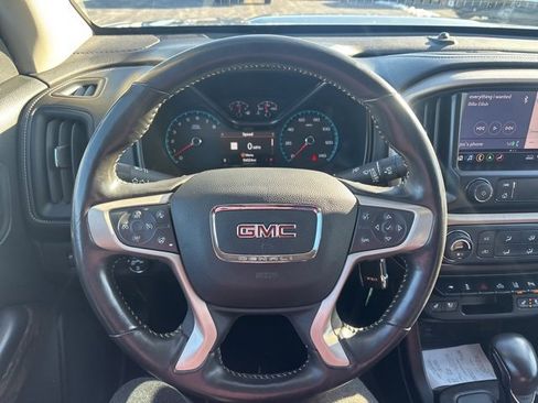 Used 2022 GMC Canyon Denali image 18
