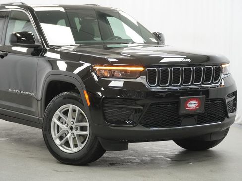 New 2026 Jeep Grand Cherokee Laredo X AWD/4WD image 3